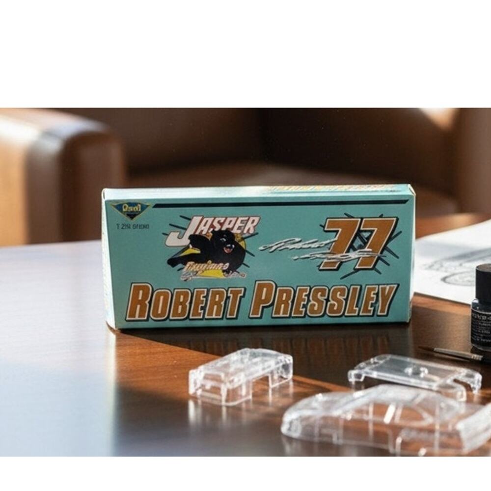 Robert Pressley #77 Model Racing Car 1:24 Scale New Nascar Revell Collection